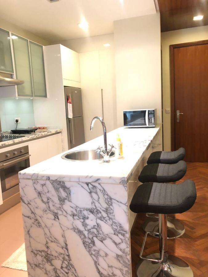 The Suites At Waterside Straits Quay By Plush Bagan Jermal Ruang foto